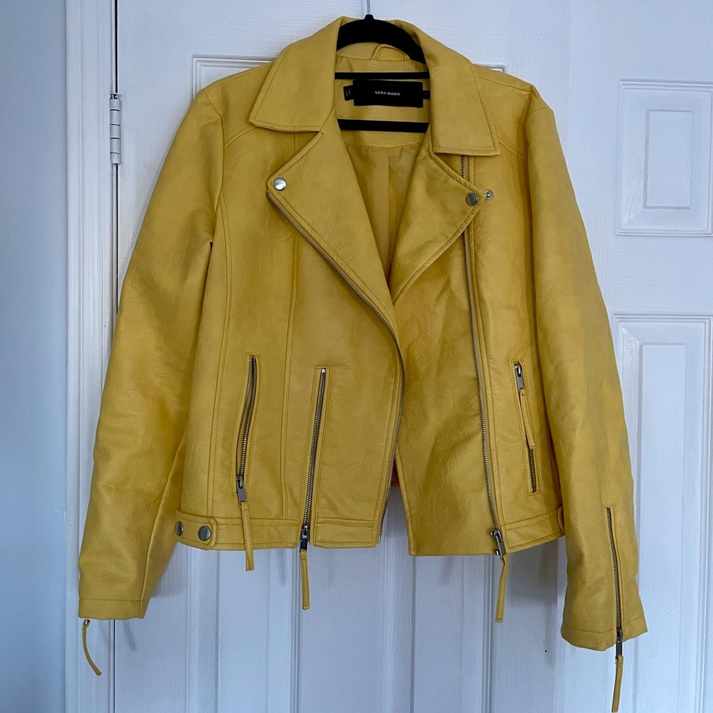 YELLOW MOTO JACKET- Vero Moda Vegan Leather Biker Jacket